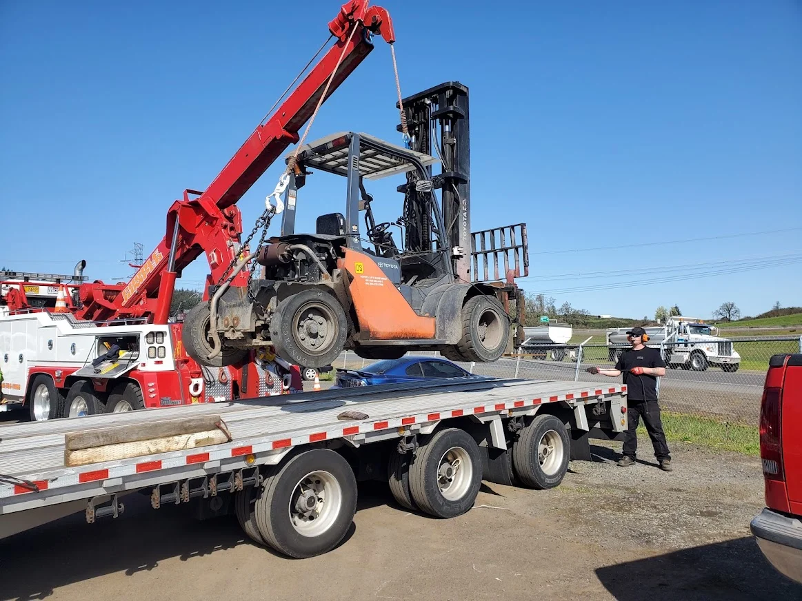 Heavy Equipment Towing River Road