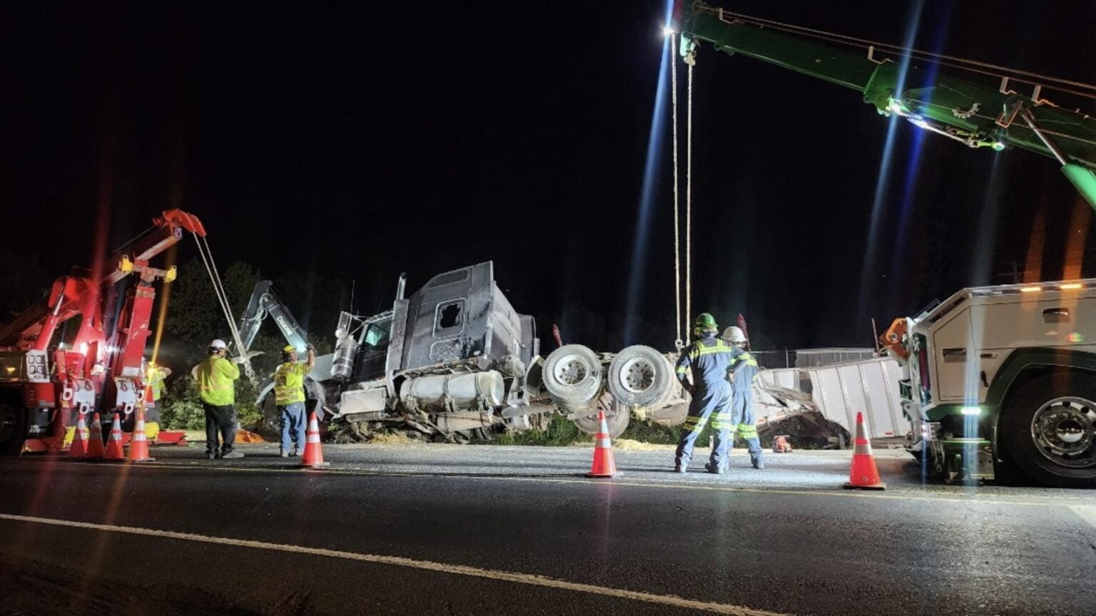 Tractor Trailer Recovery in Rice Hill, OR Puddle Jumper Towing