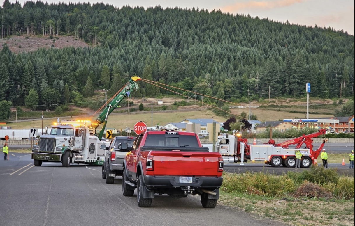 Tractor Trailer Recovery in Rice Hill, OR | Puddle Jumper Towing