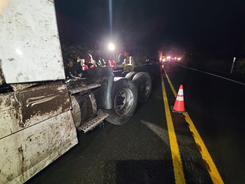 I-5 semi recovery