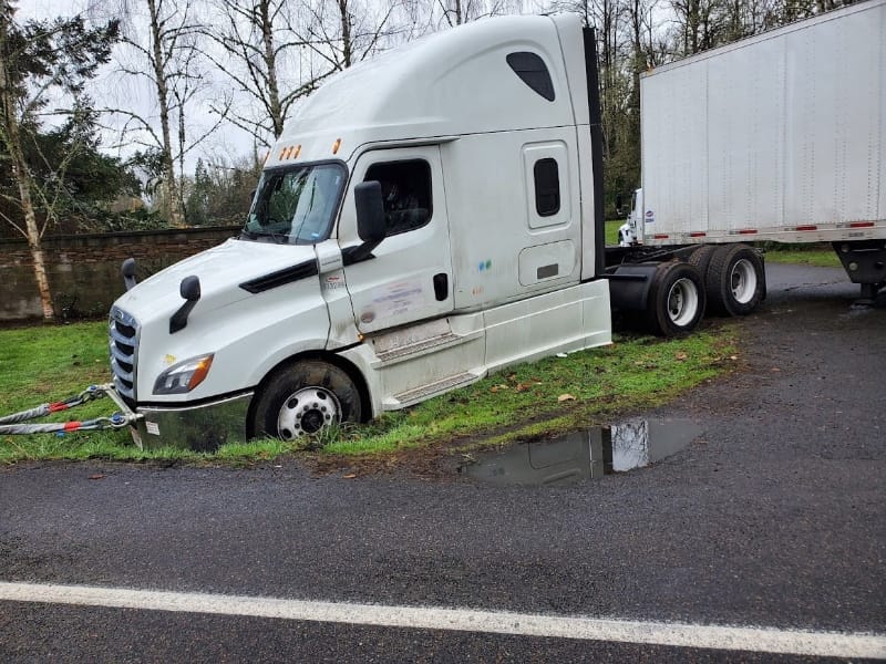 I-5 heavy recovery